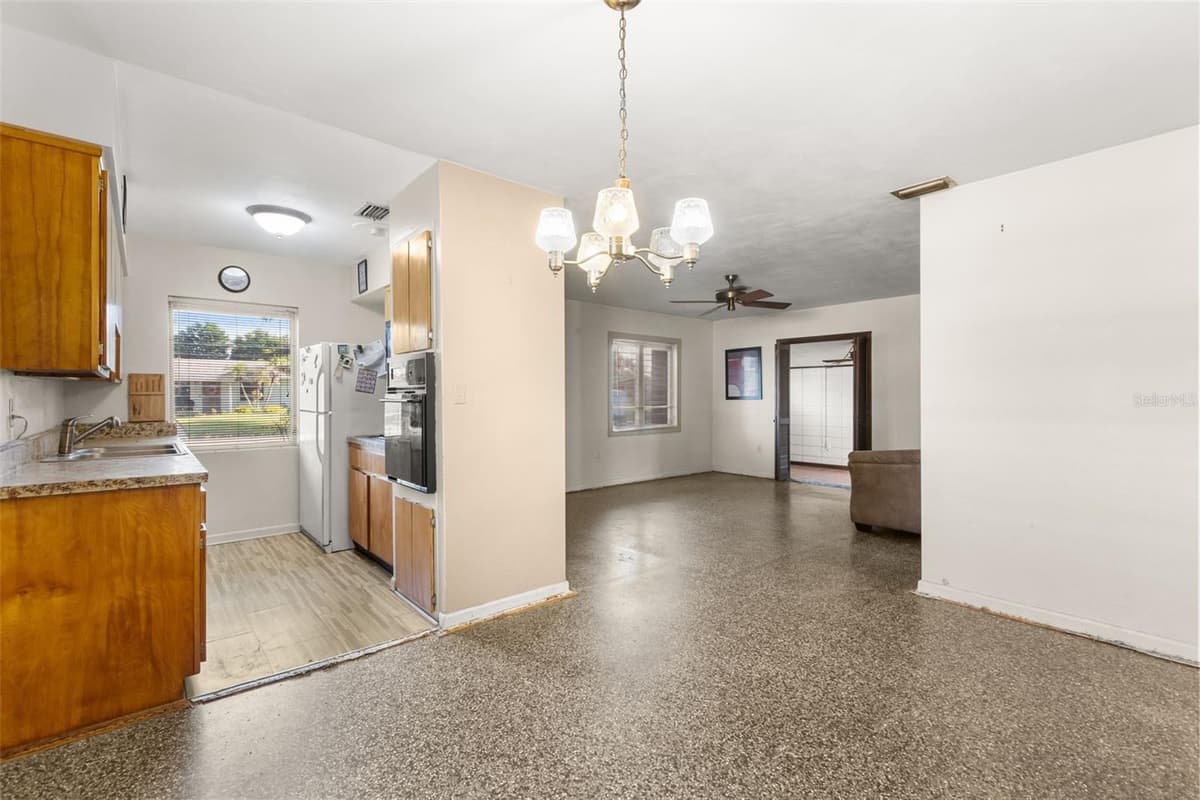 2168 RIDGE DRIVE — photo 4 of 19
