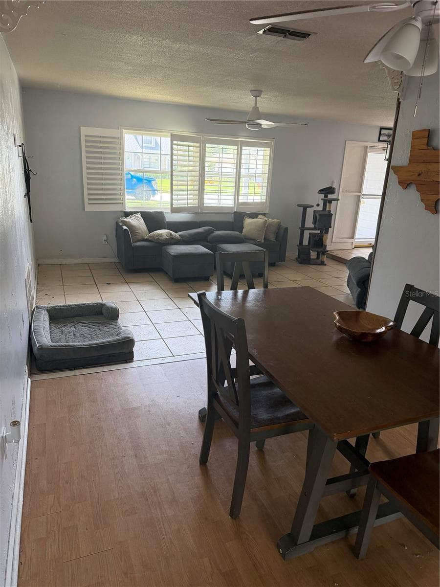 965 SANDLE WOOD DRIVE — photo 4 of 9