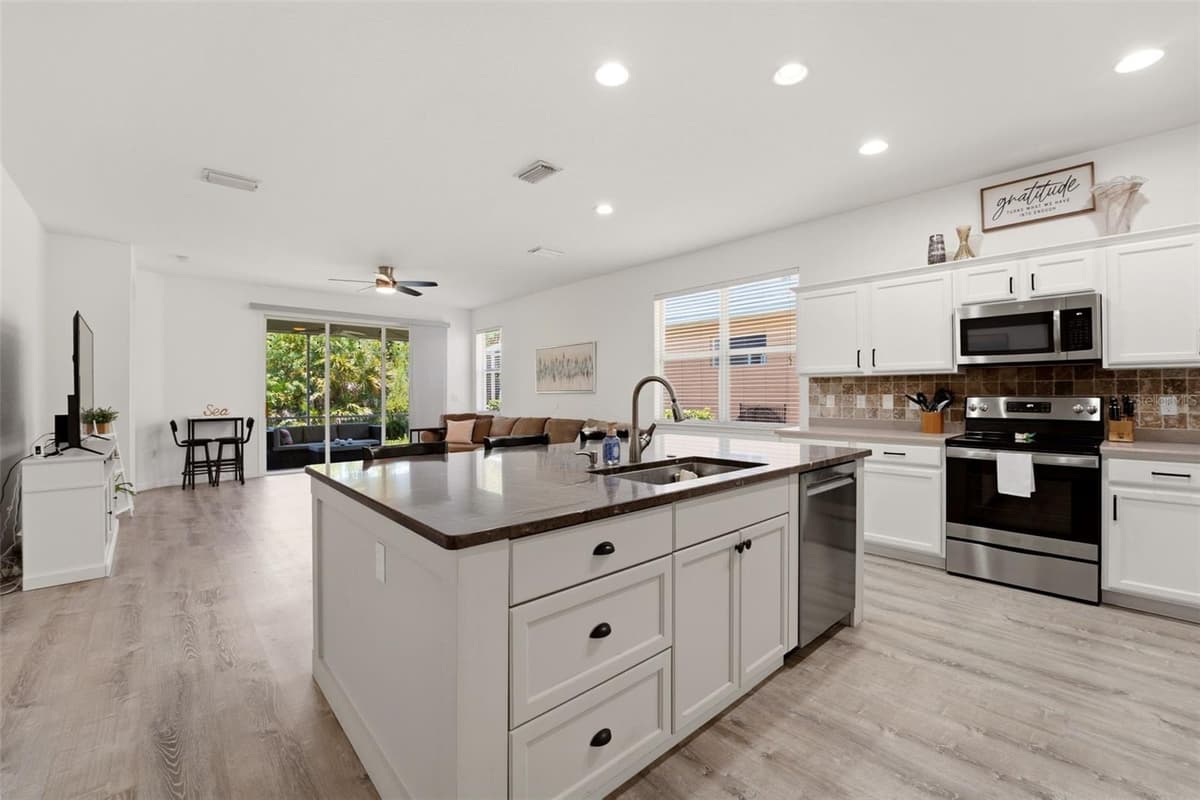 1796 SCARLETT AVENUE — photo 13 of 58
