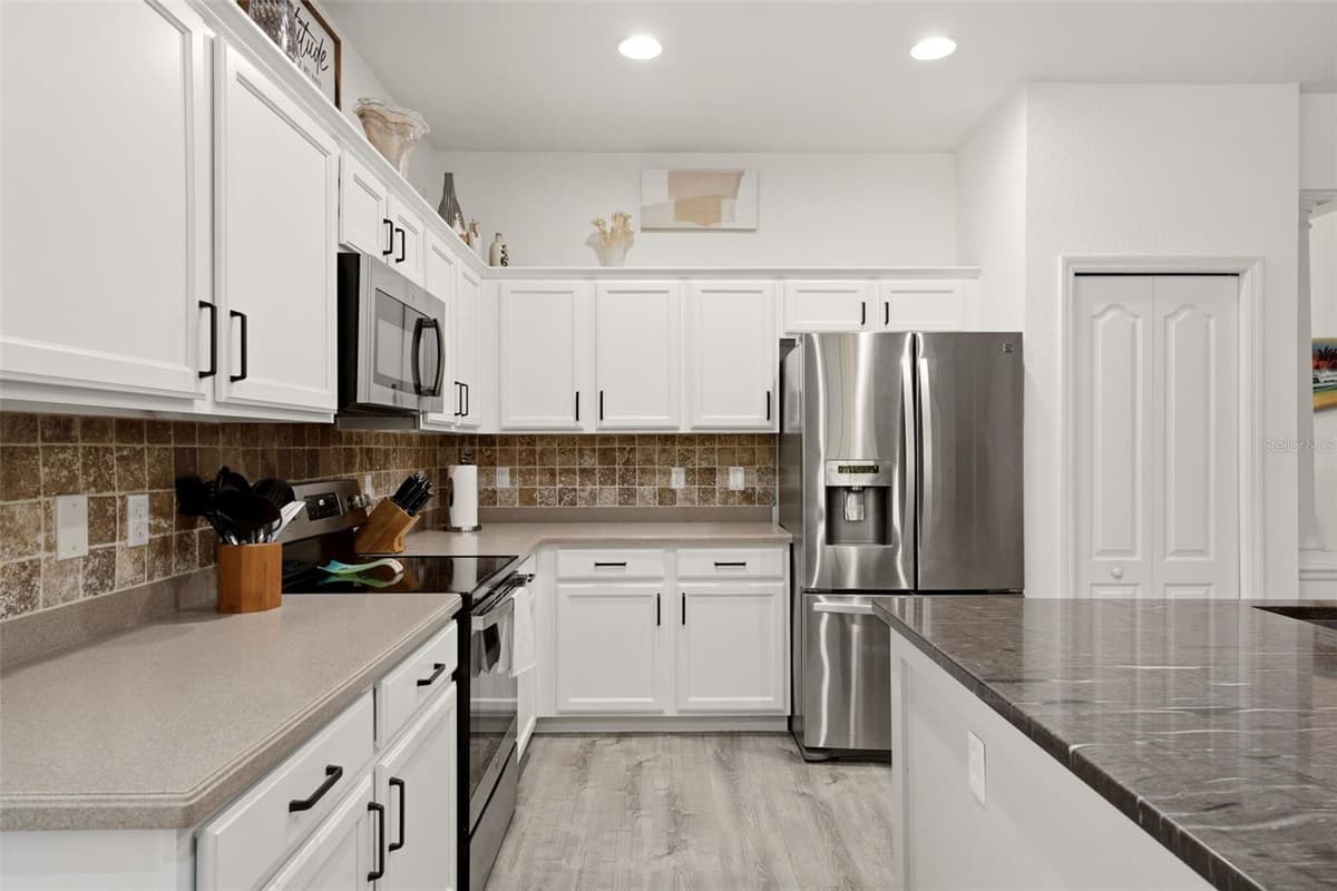 1796 SCARLETT AVENUE — photo 10 of 58