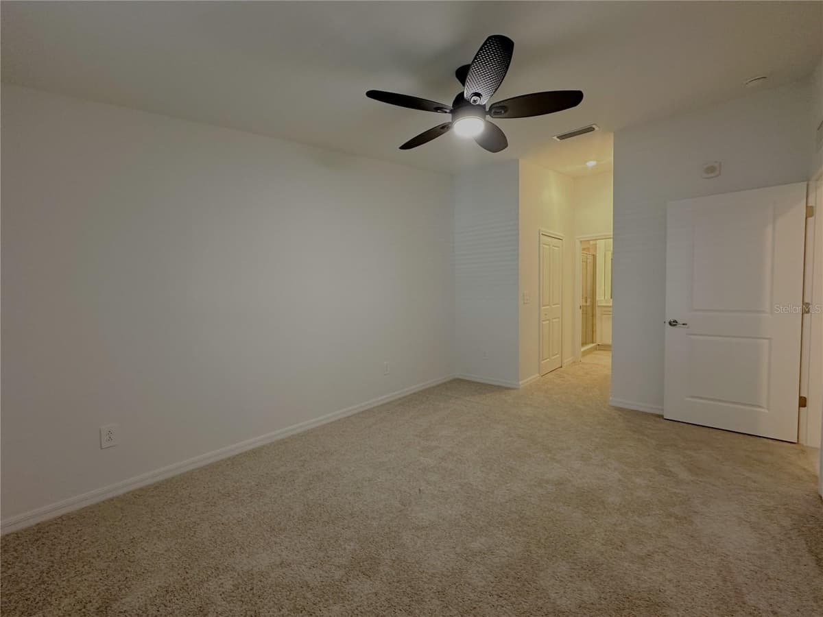 14271 HERITAGE LANDING BOULEVARD — photo 16 of 51