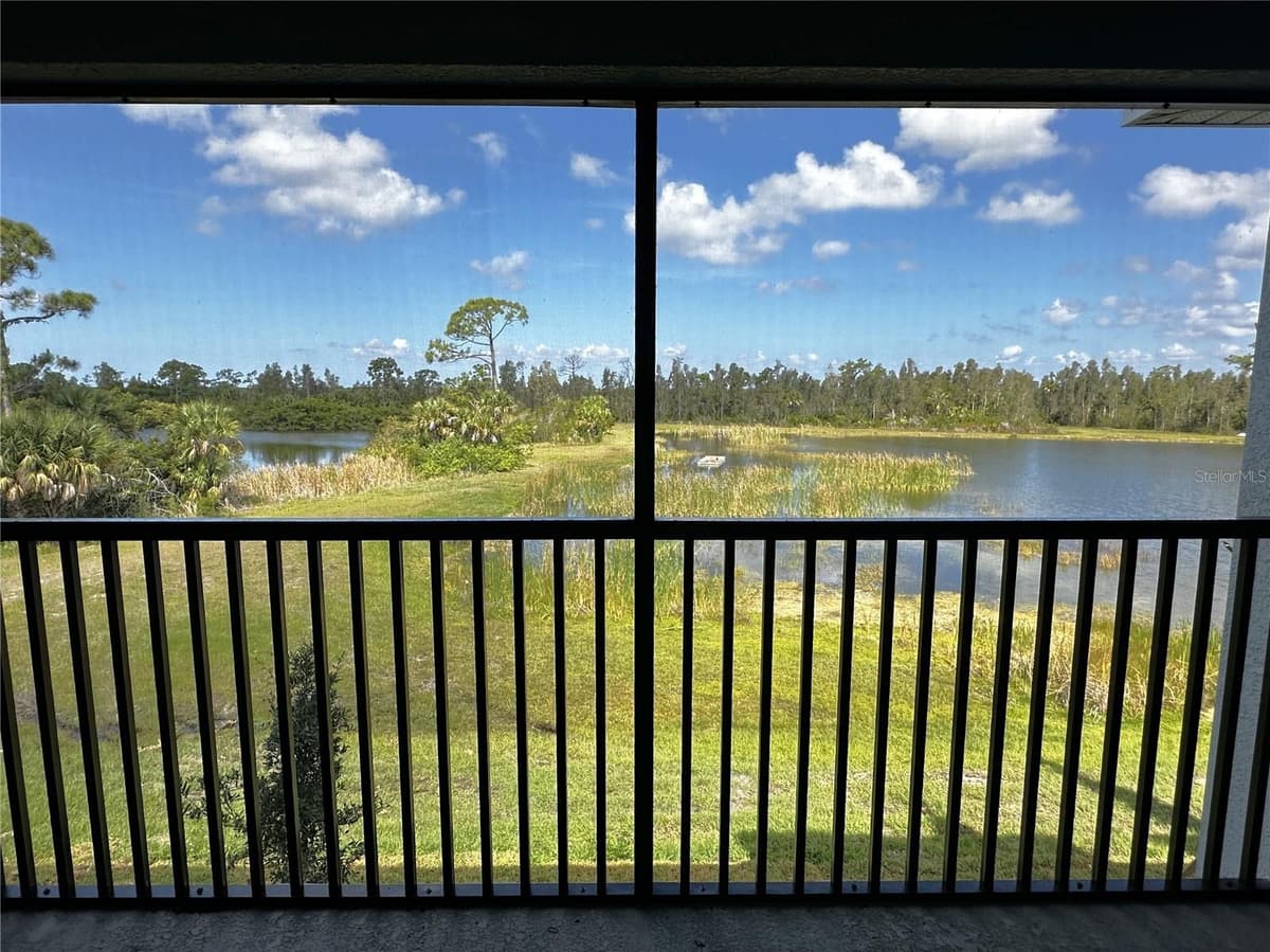 14271 HERITAGE LANDING BOULEVARD — photo 5 of 51