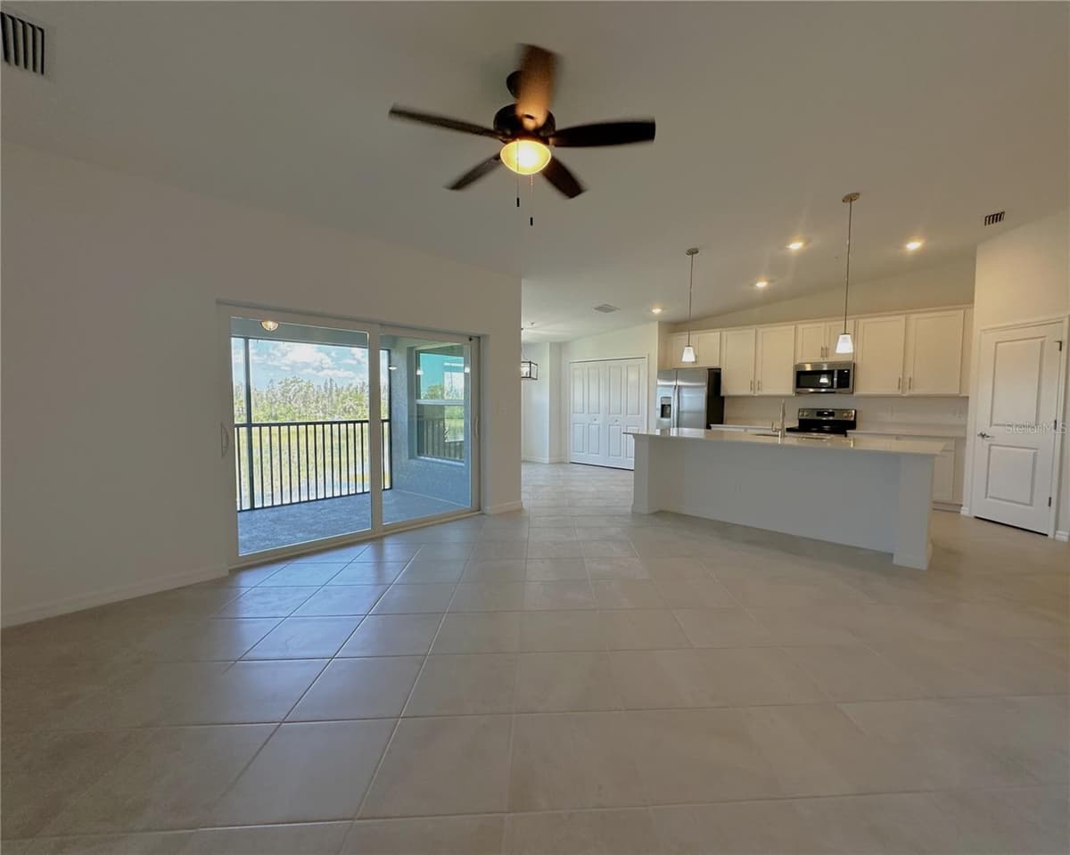 14271 HERITAGE LANDING BOULEVARD — photo 10 of 51