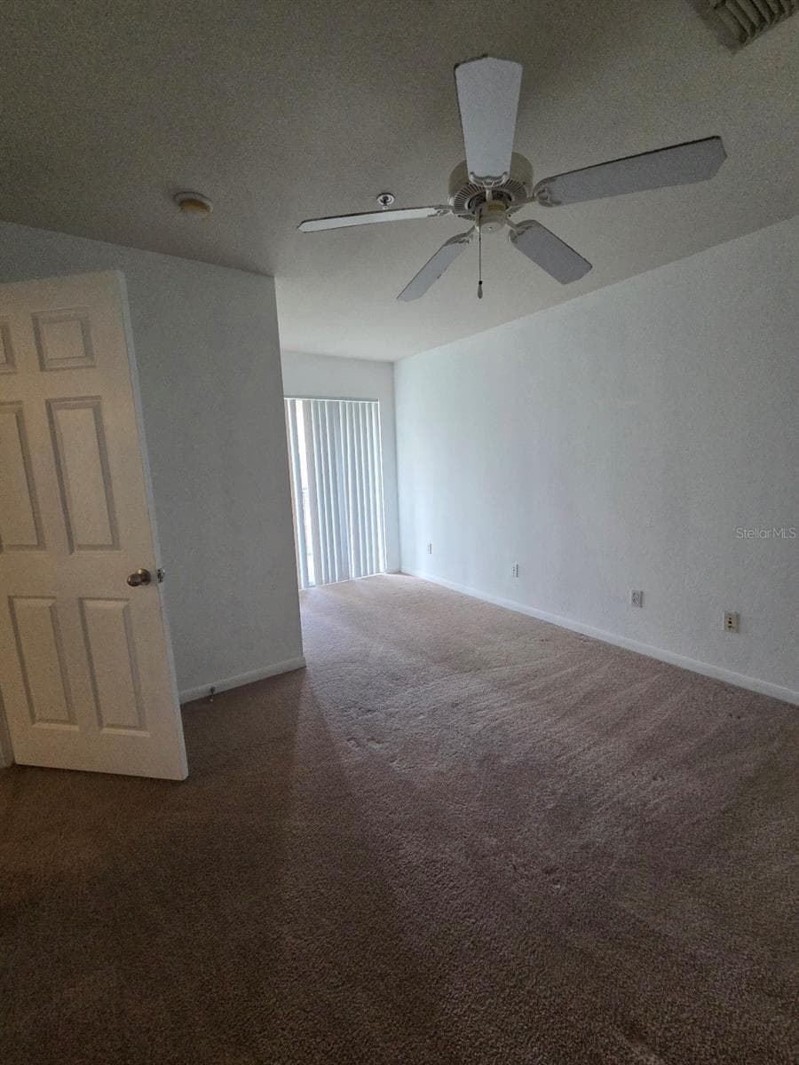 9165 LEE VISTA BOULEVARD — photo 4 of 9