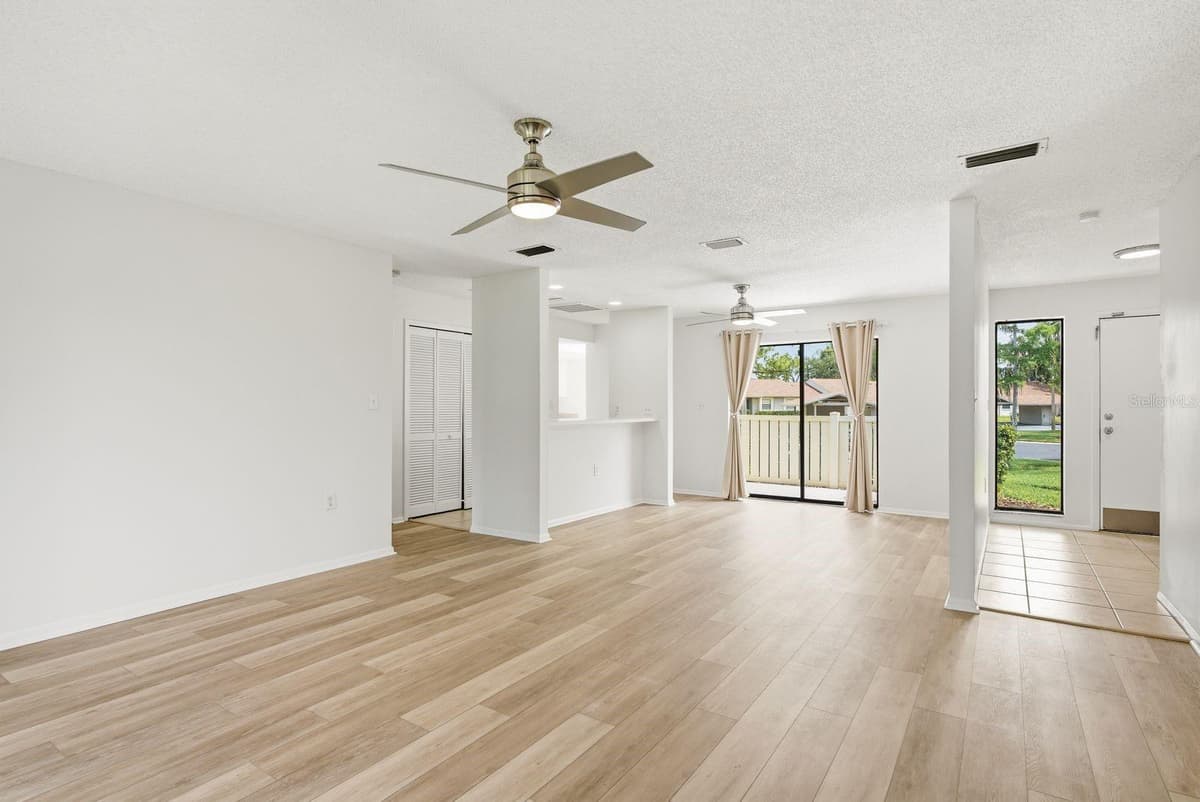 20 EVELYN COURT — photo 19 of 74