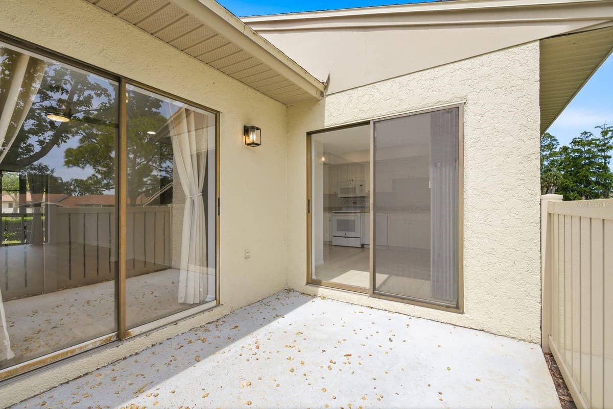 20 EVELYN COURT — photo 12 of 74