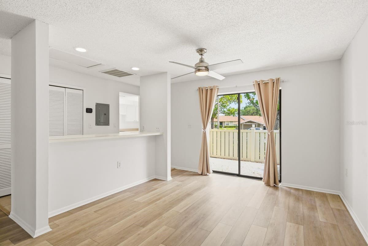 20 EVELYN COURT — photo 22 of 74