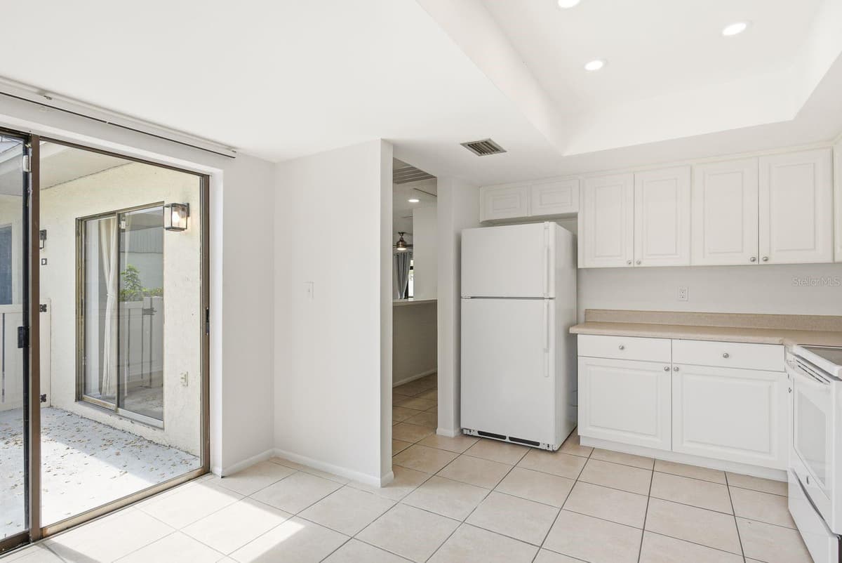 20 EVELYN COURT — photo 29 of 74