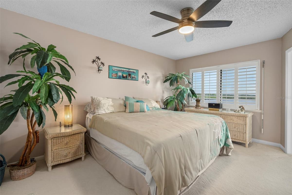 4650 BAY BOULEVARD — photo 27 of 57