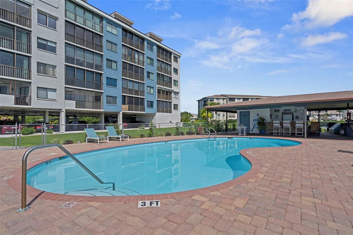 4650 BAY BOULEVARD — photo 46 of 57