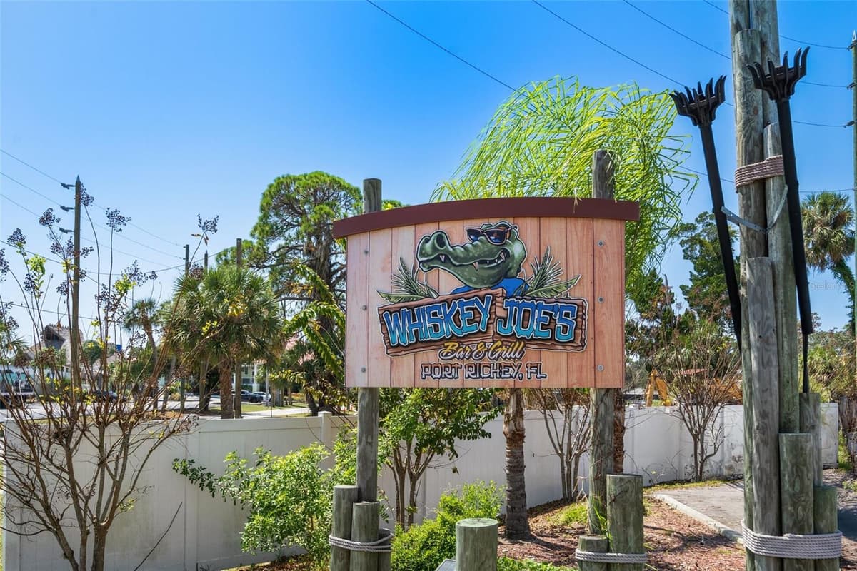 4650 BAY BOULEVARD — photo 54 of 57