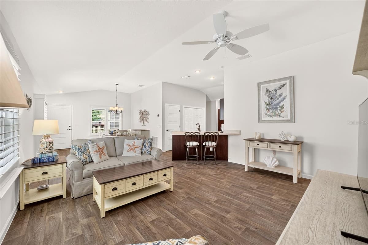 4986 ELLIE LANE — photo 4 of 40