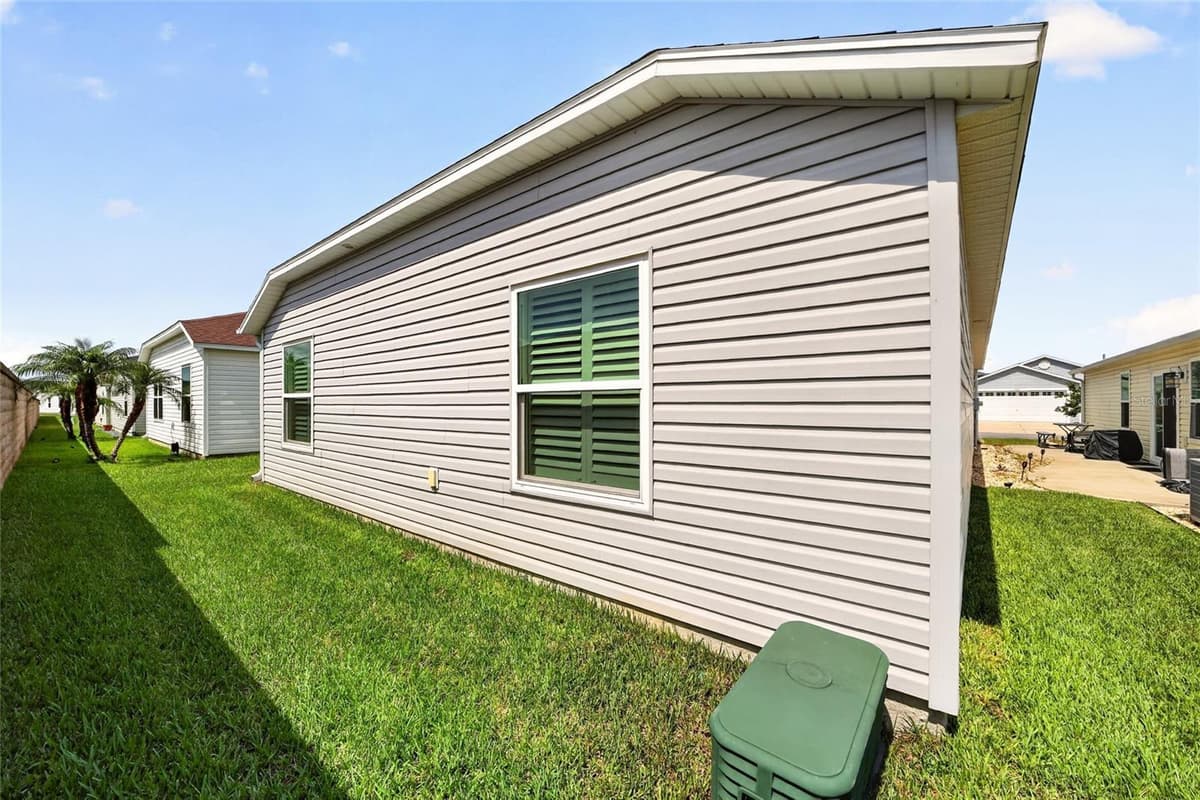 4986 ELLIE LANE — photo 37 of 40