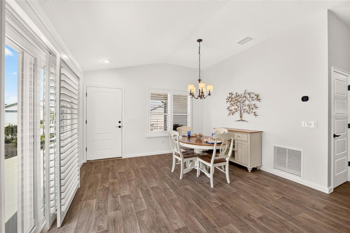 4986 ELLIE LANE — photo 14 of 40