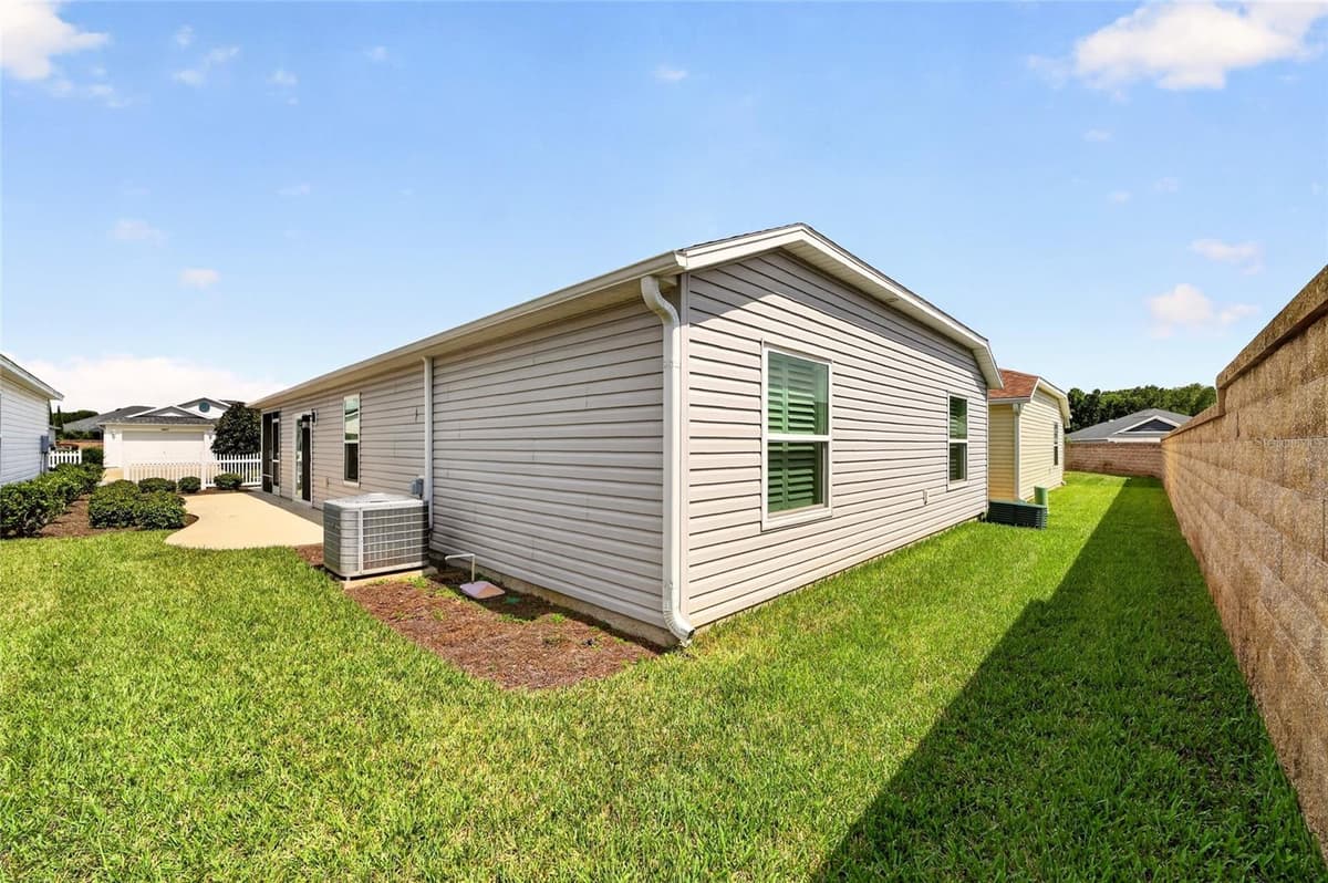 4986 ELLIE LANE — photo 38 of 40