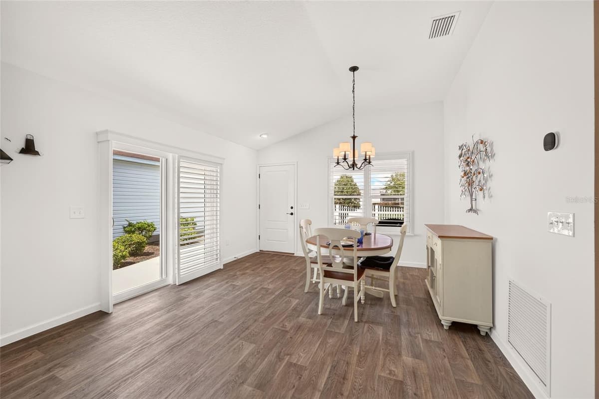 4986 ELLIE LANE — photo 15 of 40