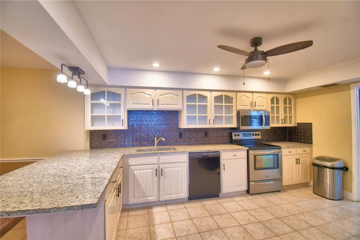 1206 SUSAN LANE — photo 40 of 64