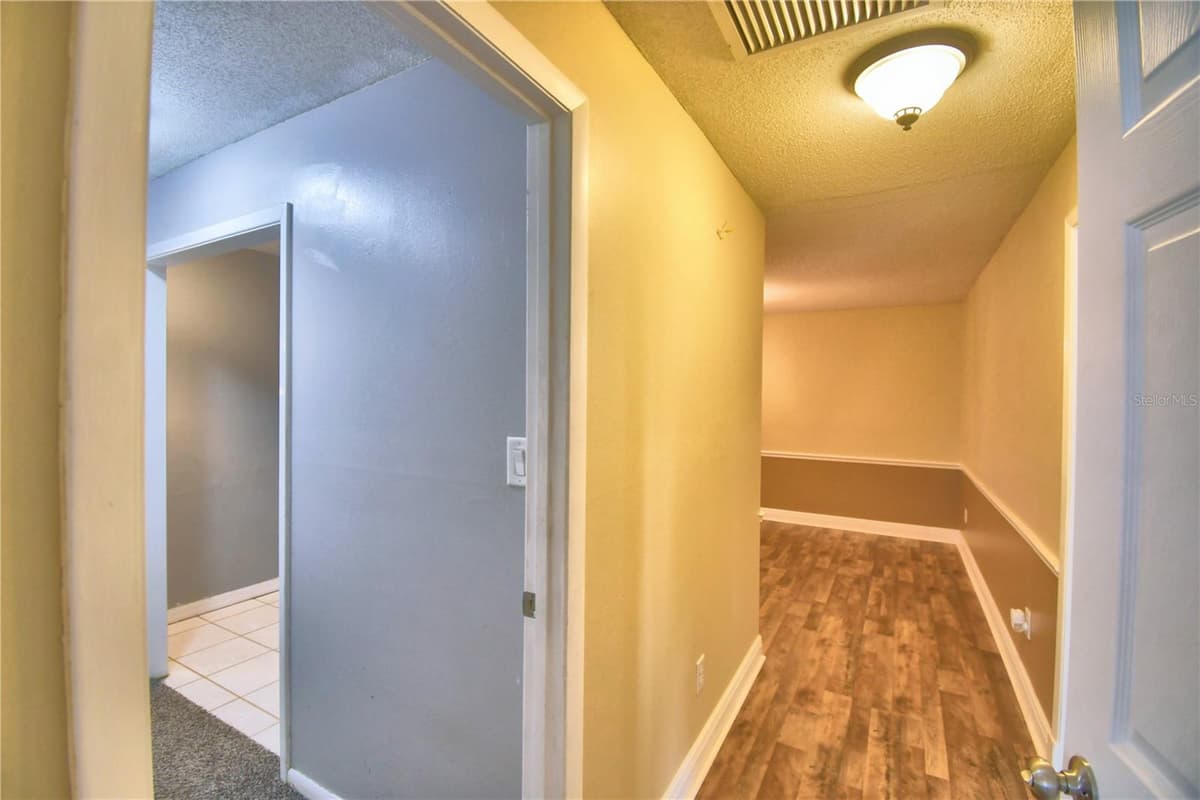 1206 SUSAN LANE — photo 10 of 64