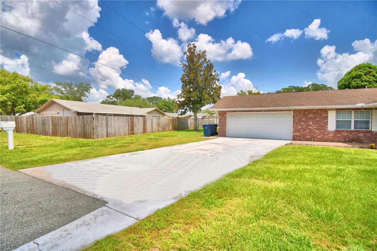 1206 SUSAN LANE — photo 3 of 64