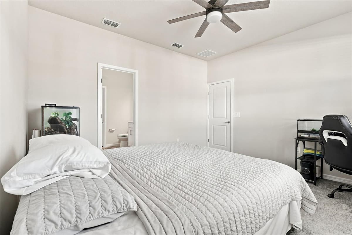 3545 TREETOP STREET — photo 24 of 55