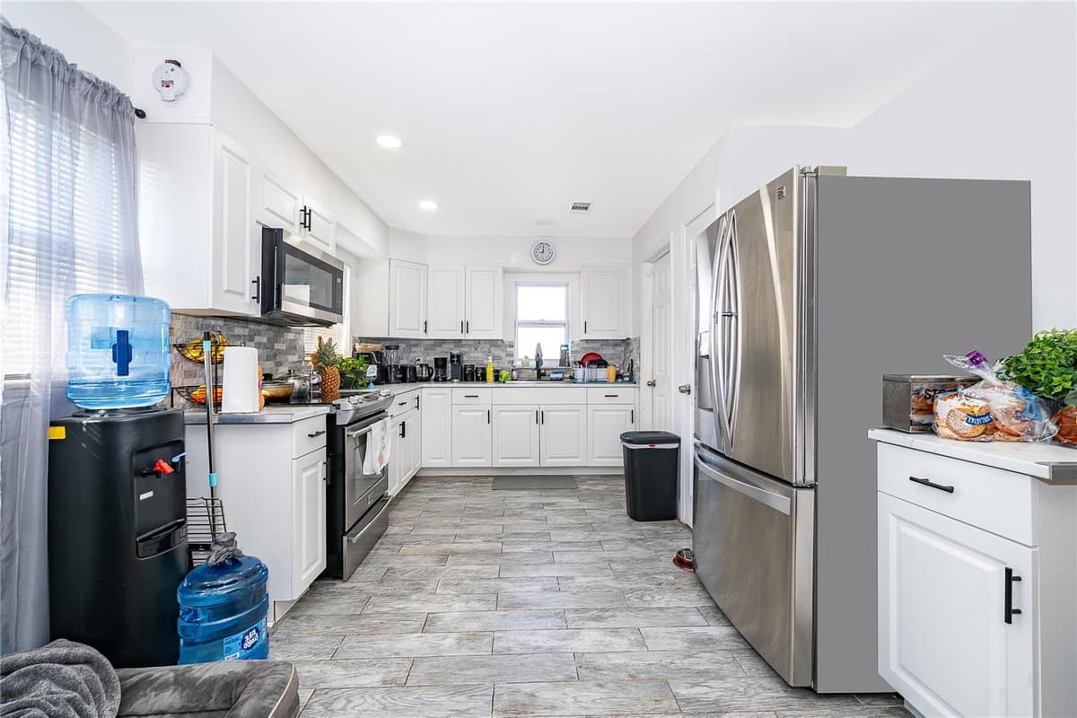 10 CELESTE STREET — photo 15 of 25