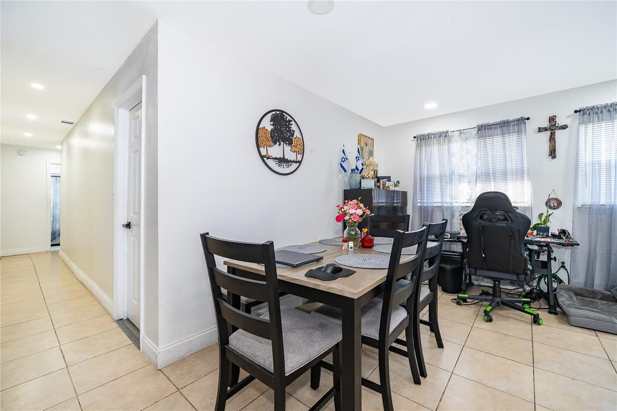 10 CELESTE STREET — photo 11 of 25
