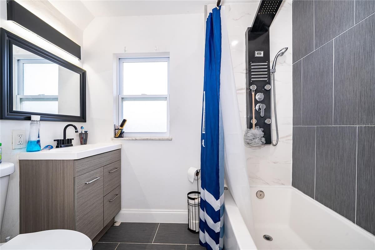 10 CELESTE STREET — photo 18 of 25