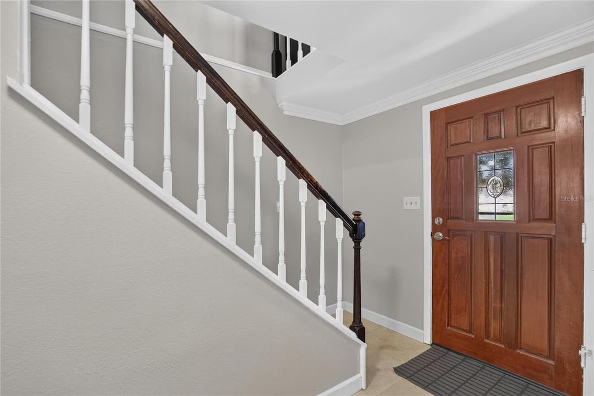 10718 DRUMMOND RD — photo 9 of 40