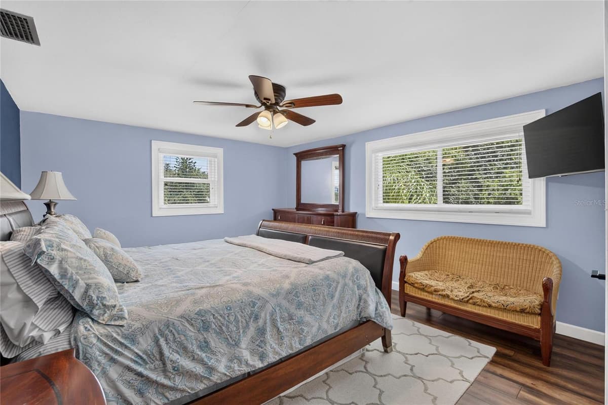 10718 DRUMMOND RD — photo 30 of 40