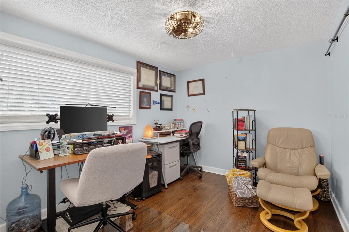 10718 DRUMMOND RD — photo 34 of 40