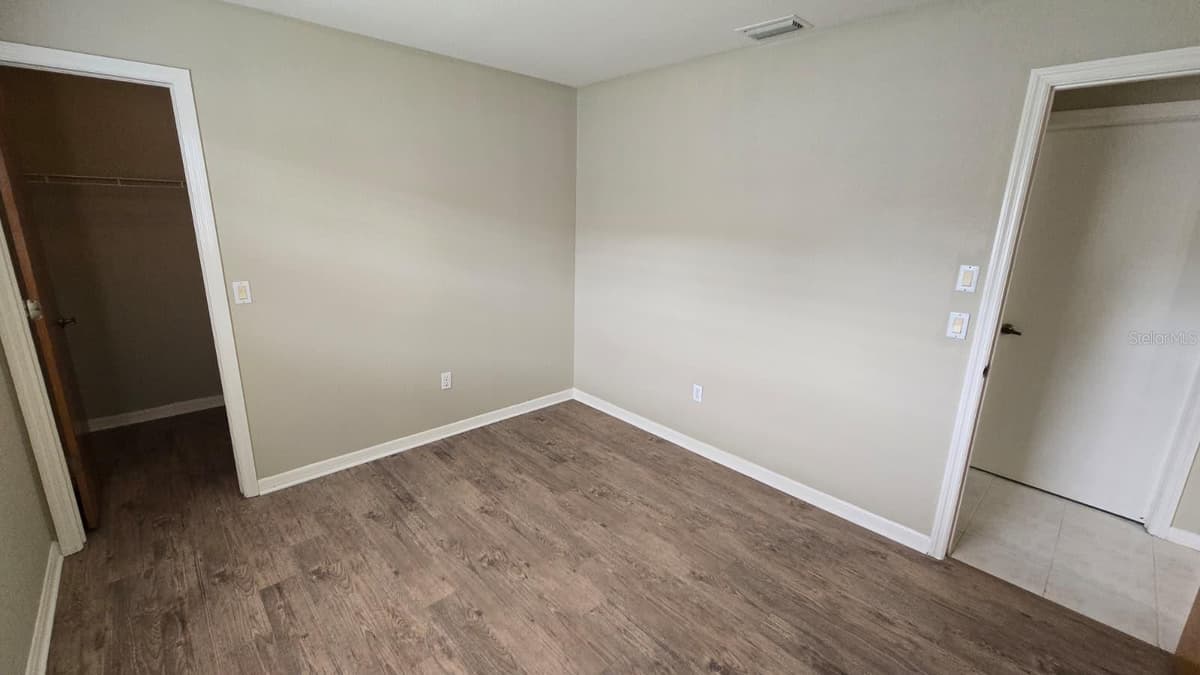 469 DORCHESTER STREET — photo 10 of 16