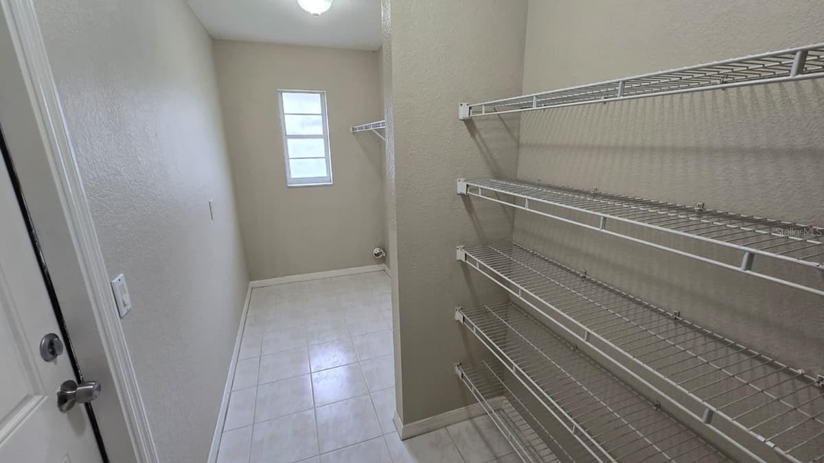 469 DORCHESTER STREET — photo 8 of 16