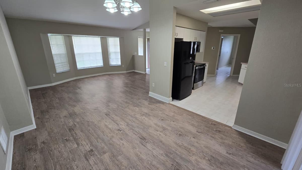 469 DORCHESTER STREET — photo 7 of 16