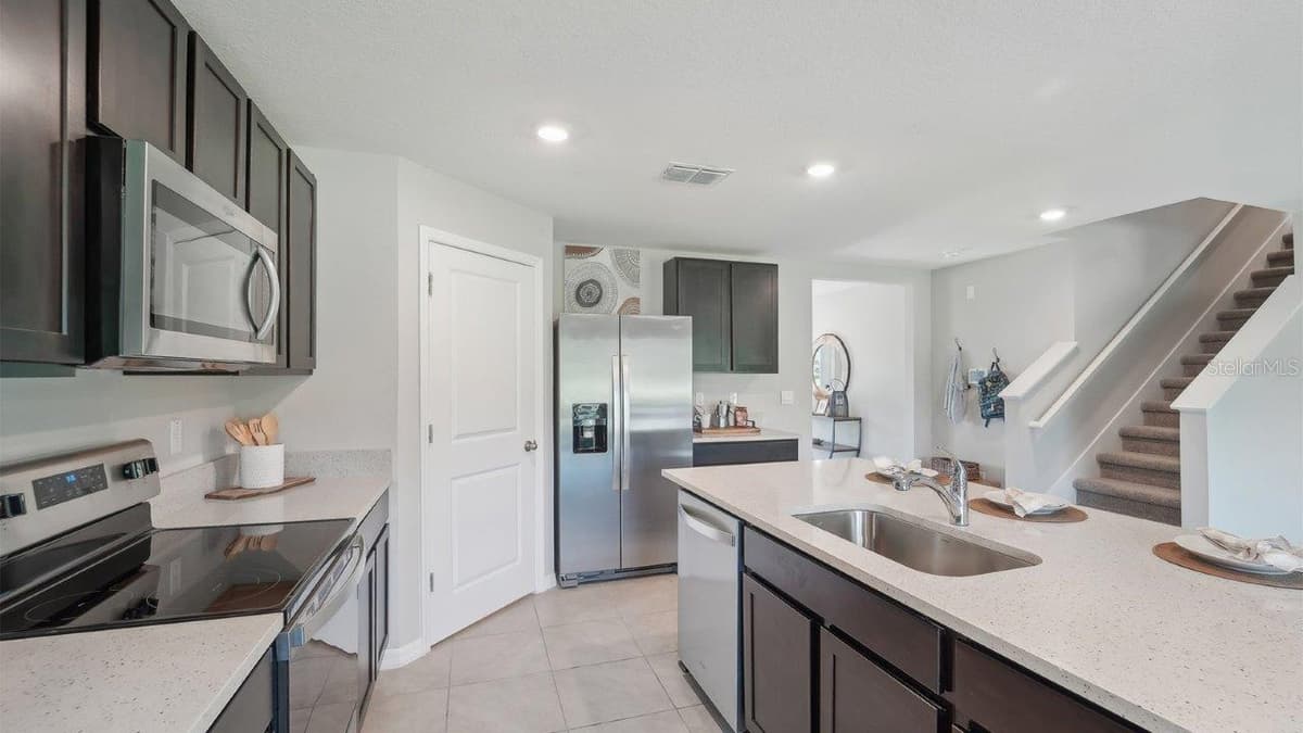 4332 HIDDEN FARM DRIVE — photo 4 of 23