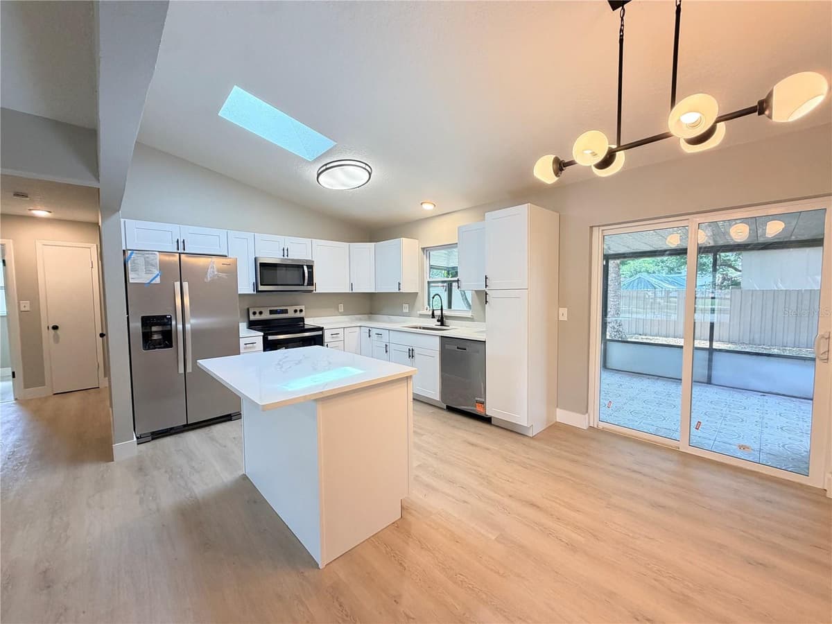 8428 BARK COURT — photo 5 of 37