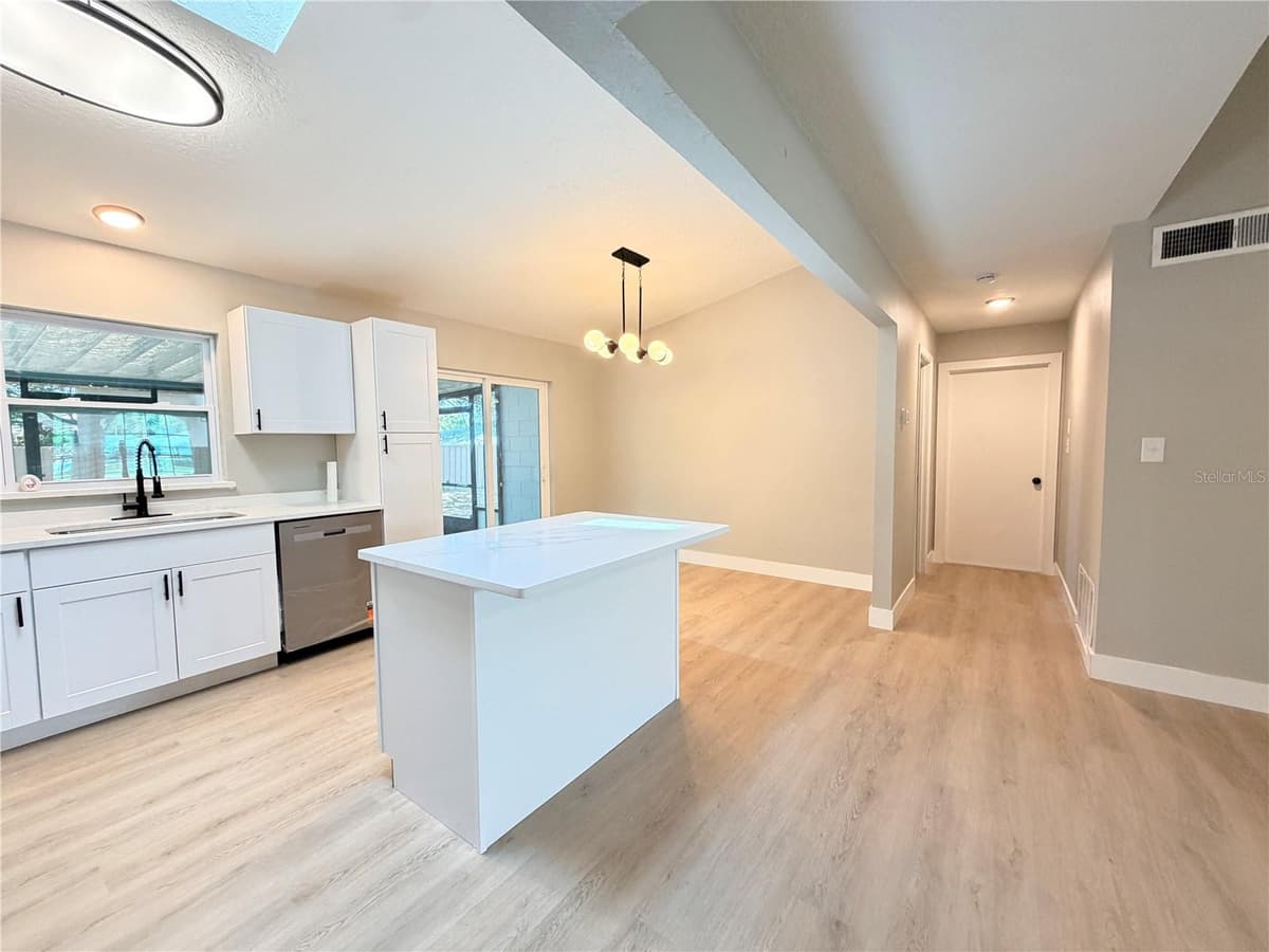 8428 BARK COURT — photo 7 of 37