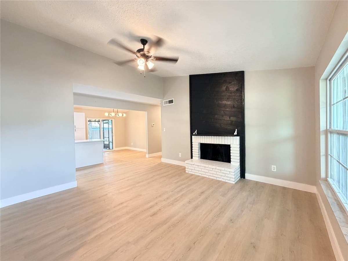 8428 BARK COURT — photo 4 of 37