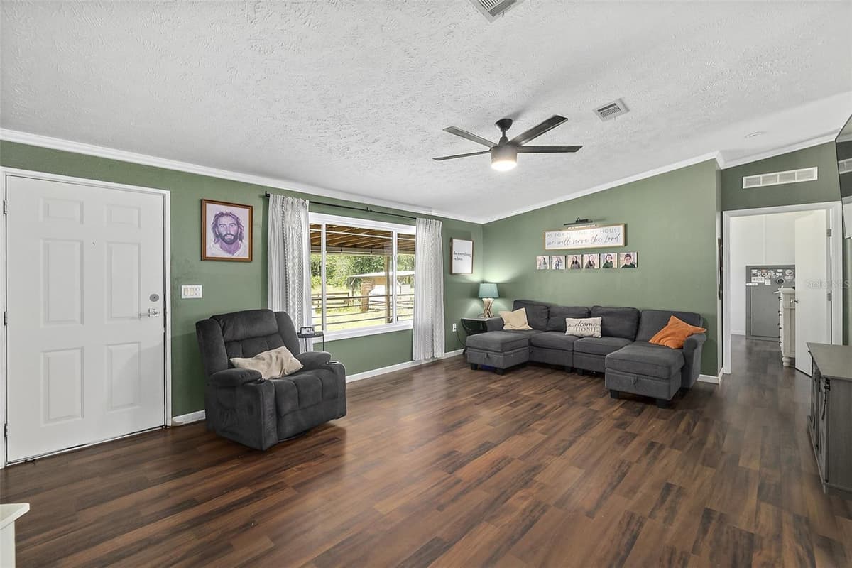 2055 COUNTY ROAD 75 — photo 4 of 32