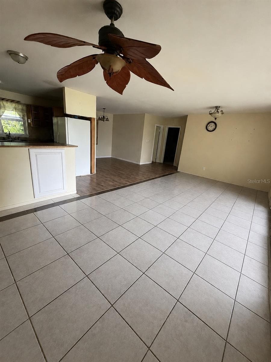 21314 GLENDALE AVENUE — photo 3 of 9