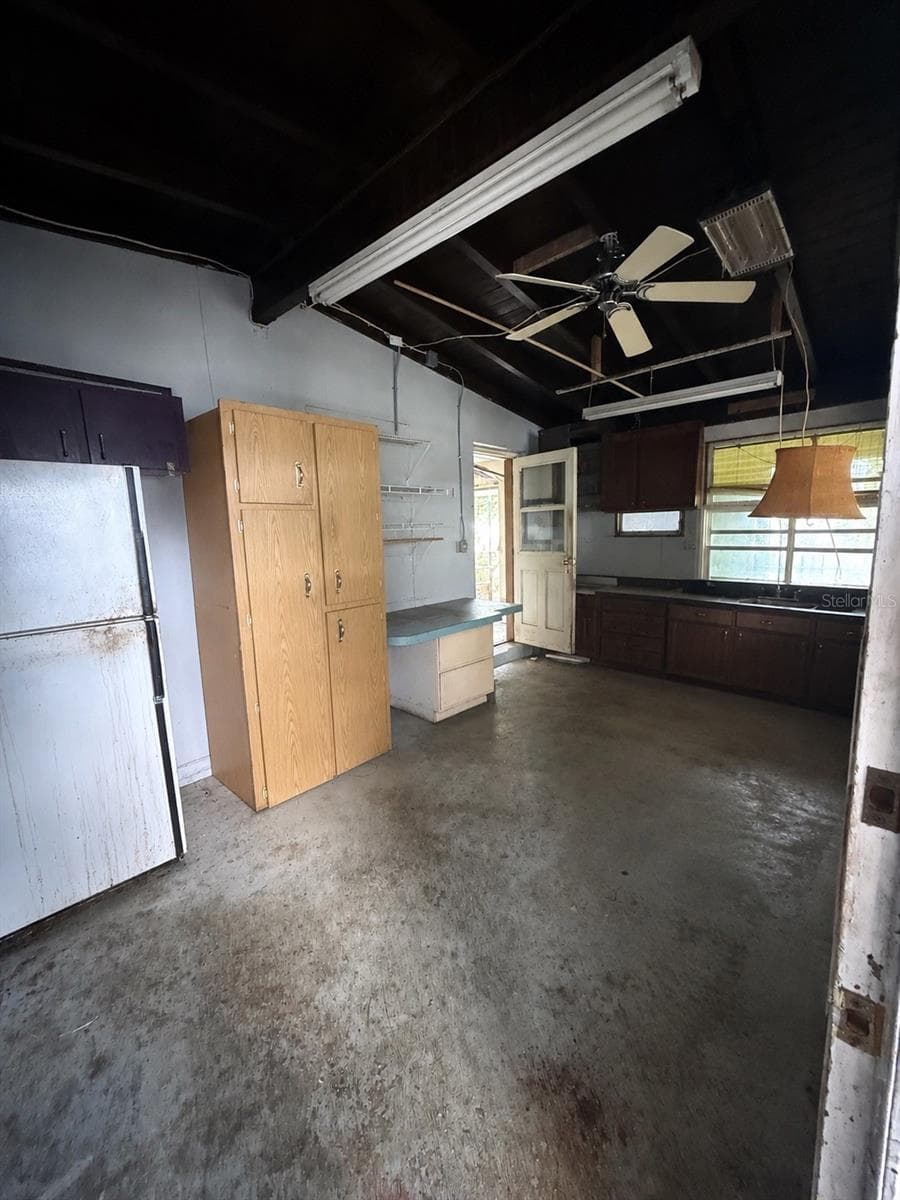 21314 GLENDALE AVENUE — photo 9 of 9