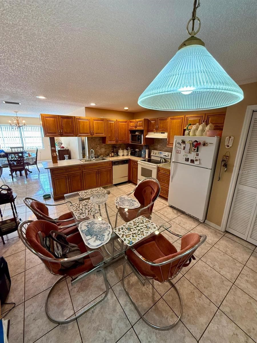 8949 FOREST LAKE DRIVE — photo 11 of 21