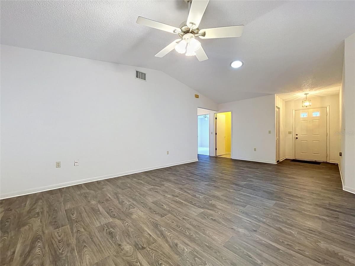 4983 PLEASANT HOLLOW TRAIL — photo 13 of 64
