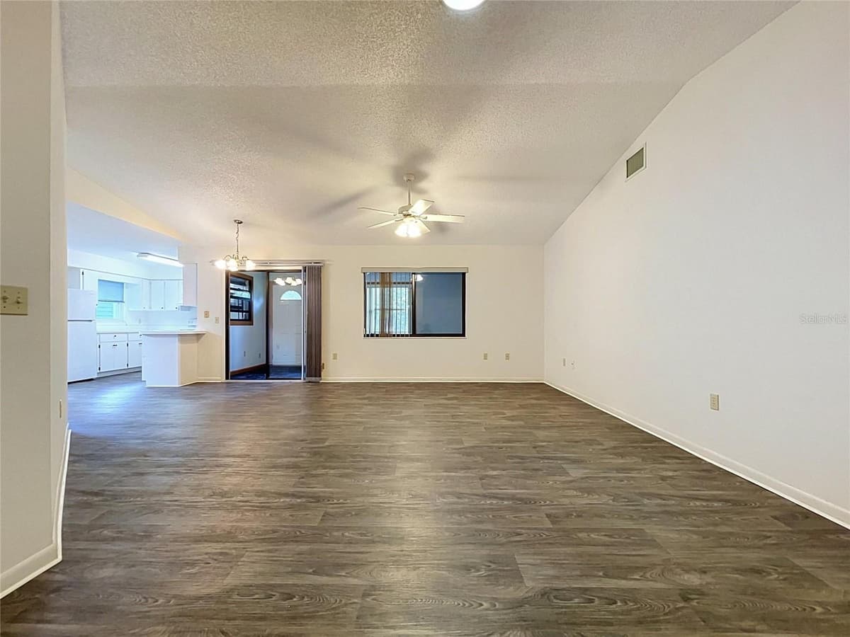 4983 PLEASANT HOLLOW TRAIL — photo 15 of 64