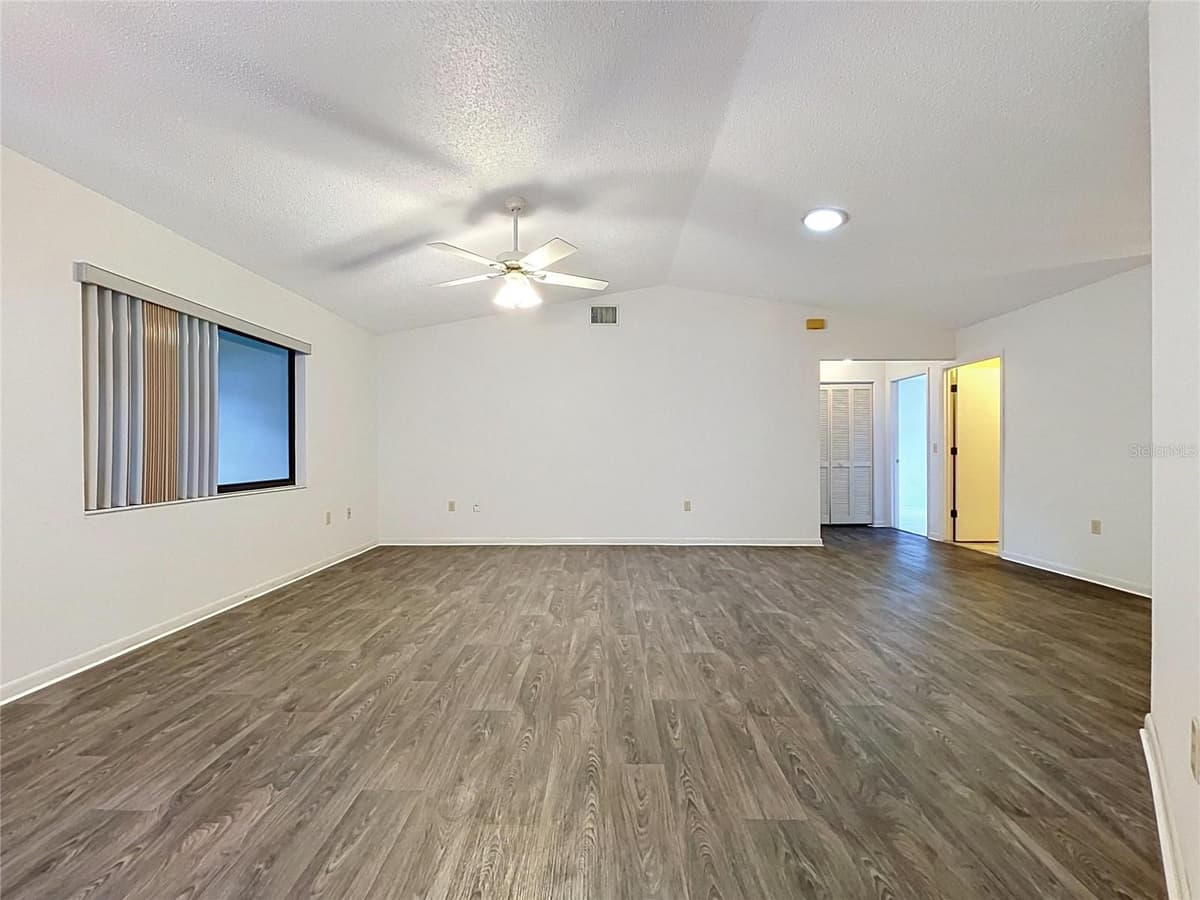 4983 PLEASANT HOLLOW TRAIL — photo 17 of 64