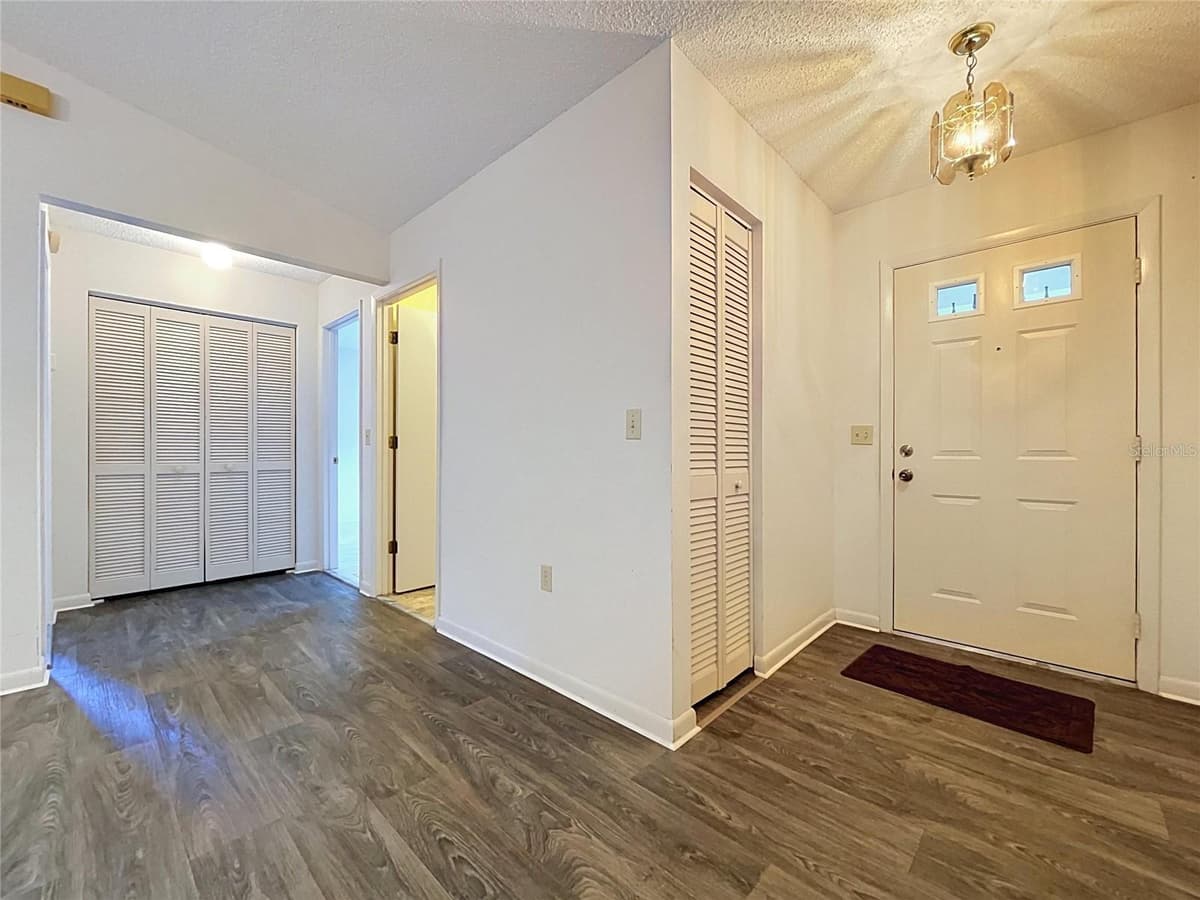 4983 PLEASANT HOLLOW TRAIL — photo 10 of 64