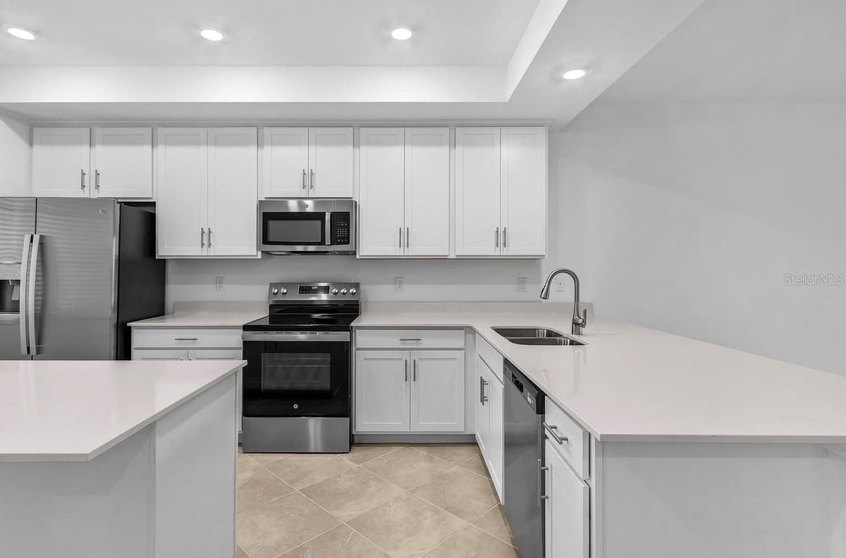 14191 HERITAGE LANDING BOULEVARD — photo 14 of 45
