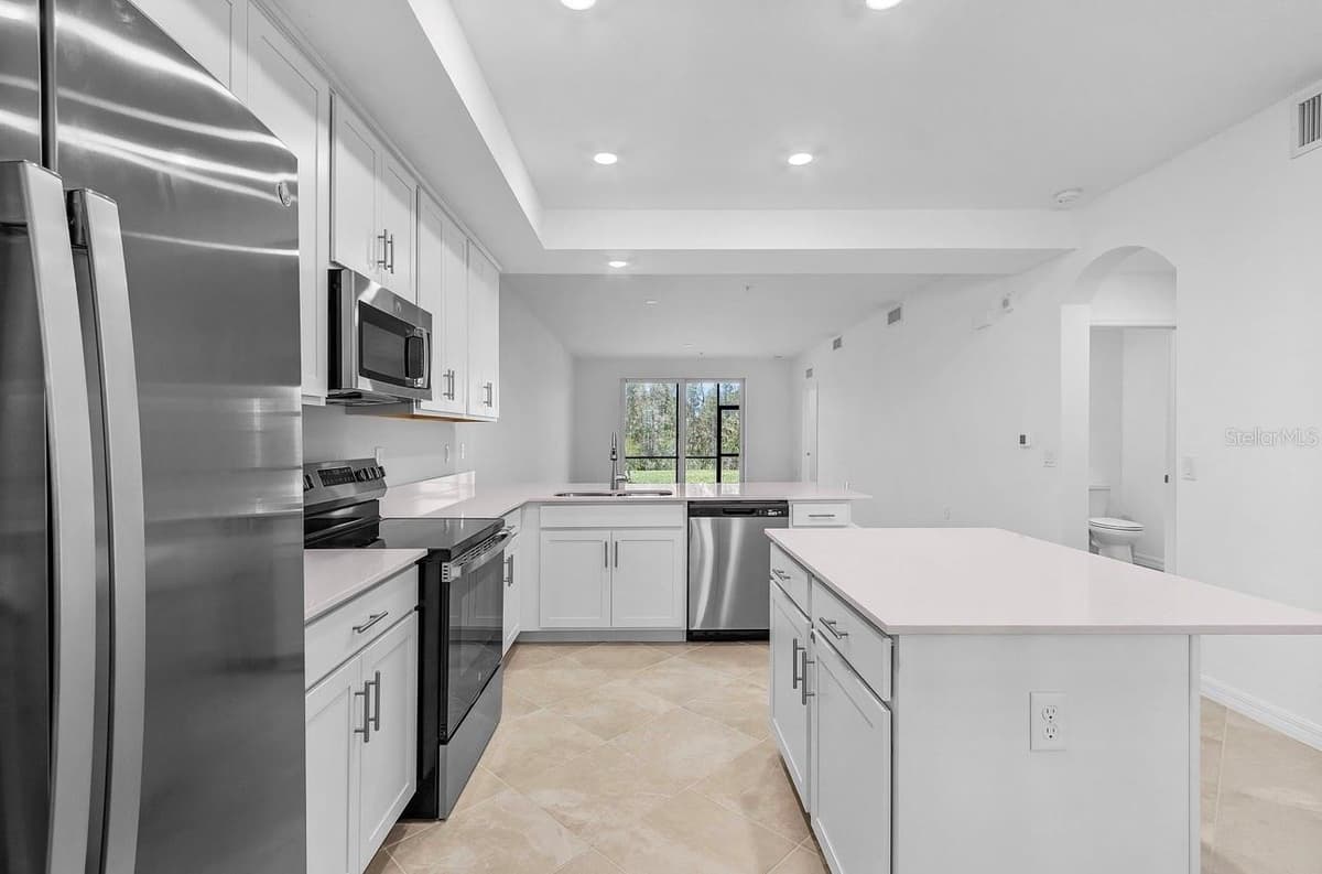 14191 HERITAGE LANDING BOULEVARD — photo 12 of 45