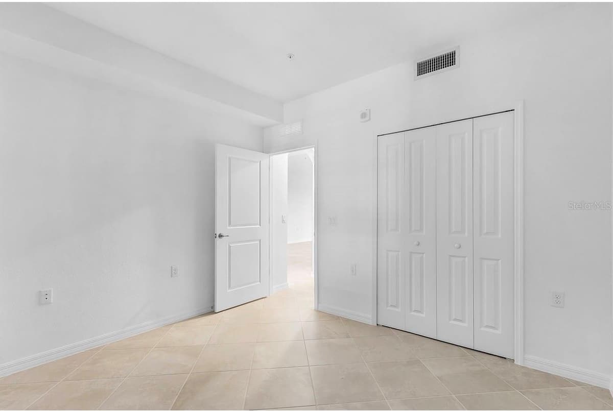 14191 HERITAGE LANDING BOULEVARD — photo 17 of 45