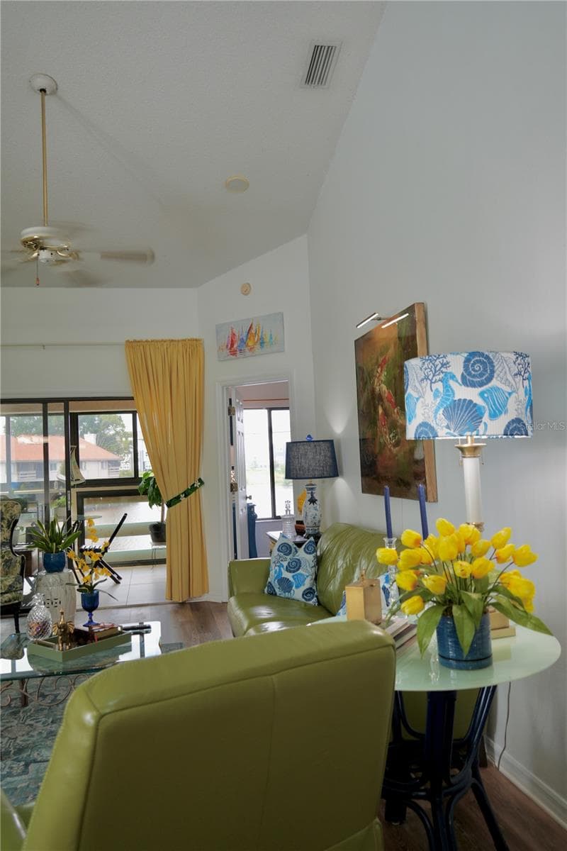 2007 GARDEN LAKE DRIVE — photo 14 of 22