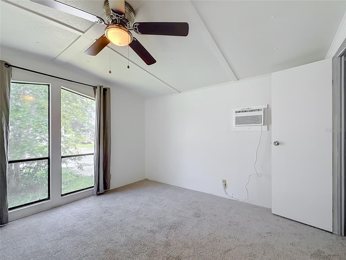 6050 81ST TERRACE — photo 19 of 40